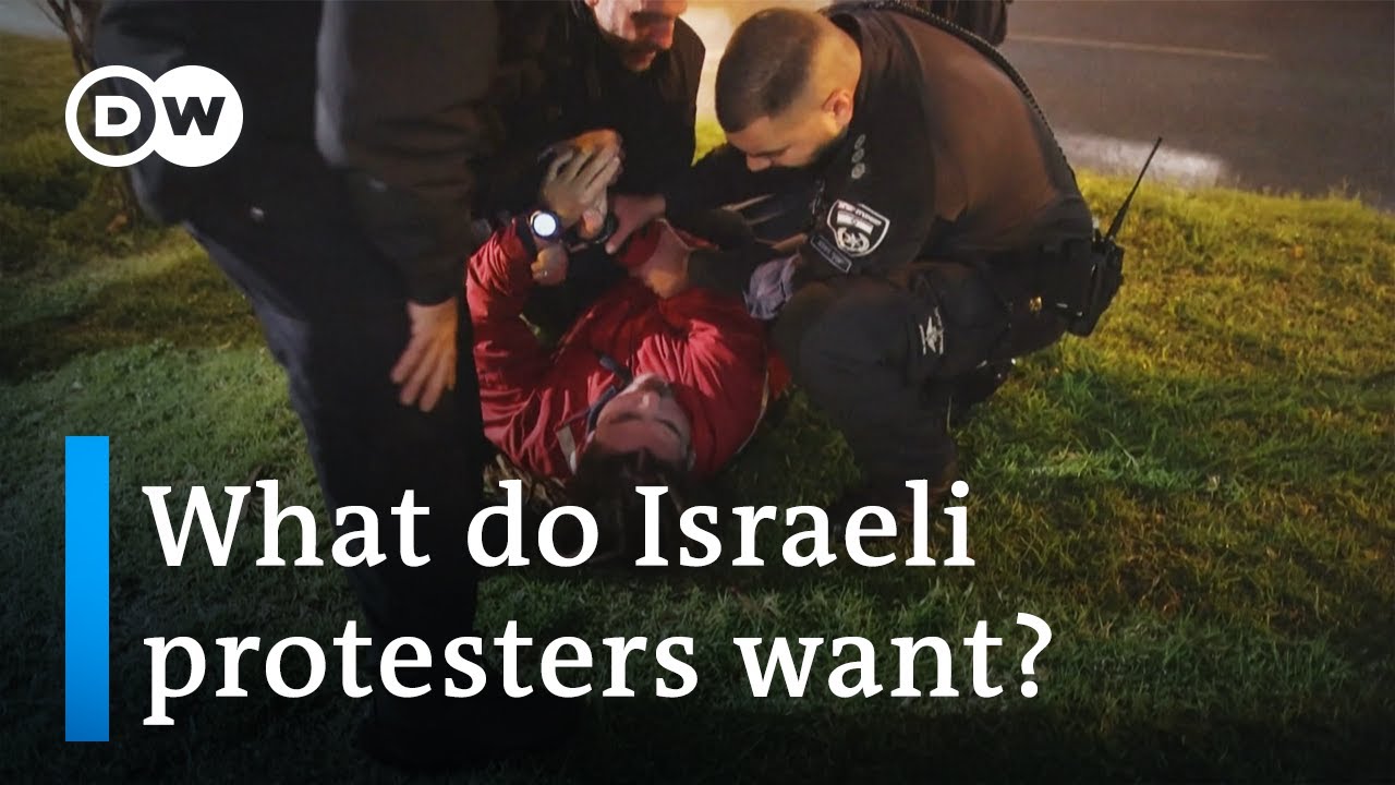 Israeli Police Clash with Anti-Government Protesters in Tel Aviv