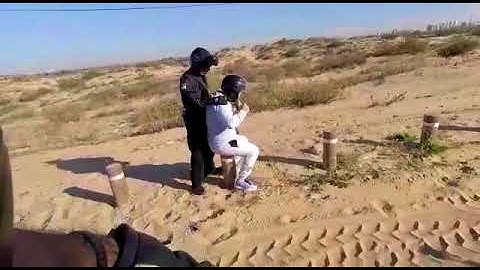 צפו: נמלט מהמשטרה, השליך נשק בצד הדרך – ונעצר