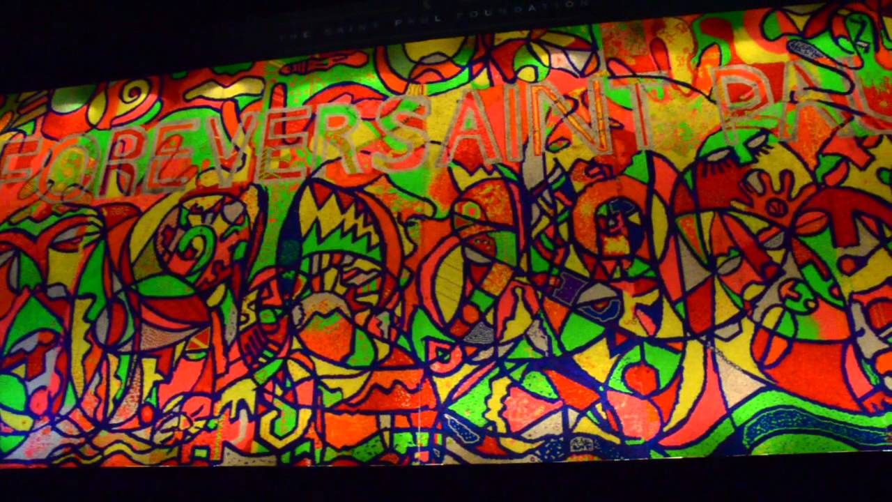 Forever Saint Paul Challenge lighting ceremony for "Largest Picture