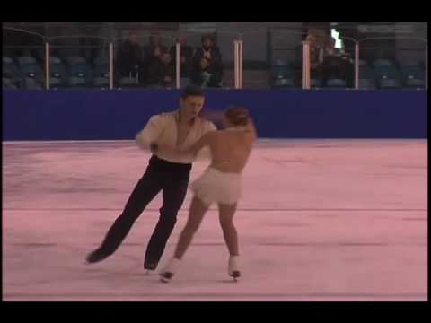 Sara Jones skating