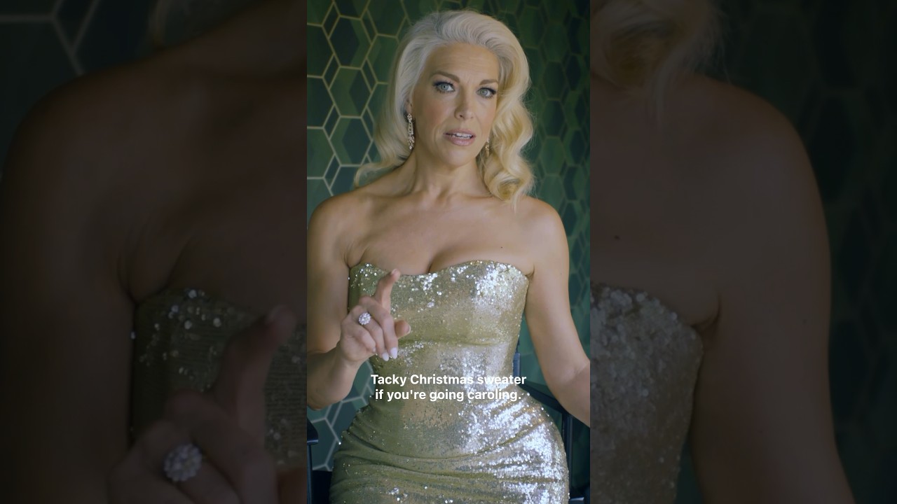 As much sparkle as possible. #HannahWaddinghamHomeForChristmas #Shorts -  YouTube