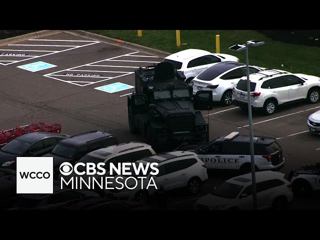 Police incident outside Woodbury Target leads to shelter-in-place order class=