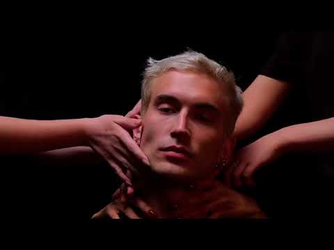 Jann Emperor S New Clothes Clip 