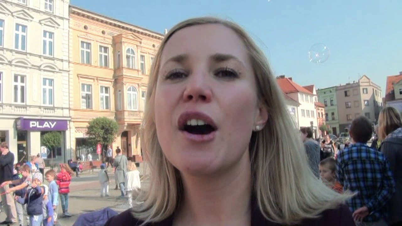 Bańki mydlane na krotoszyńskim Rynku kamala harris
