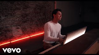 Video thumbnail of "John Lindahl - Lies (Acoustic)"