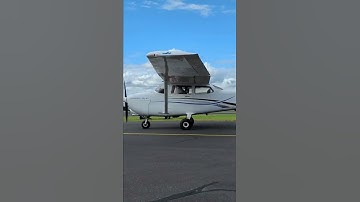 Thumbnail of Start me up! Time to fly in the Cessna 172 👏😀 #shorts #learntofly #cessna172