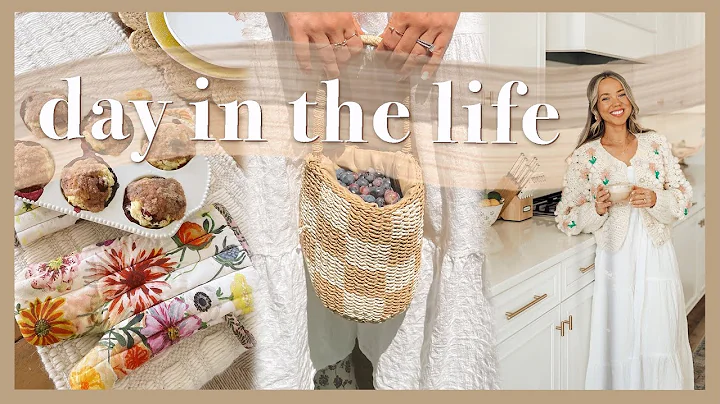 DAY IN THE LIFE | blueberry picking, baking, & tid...