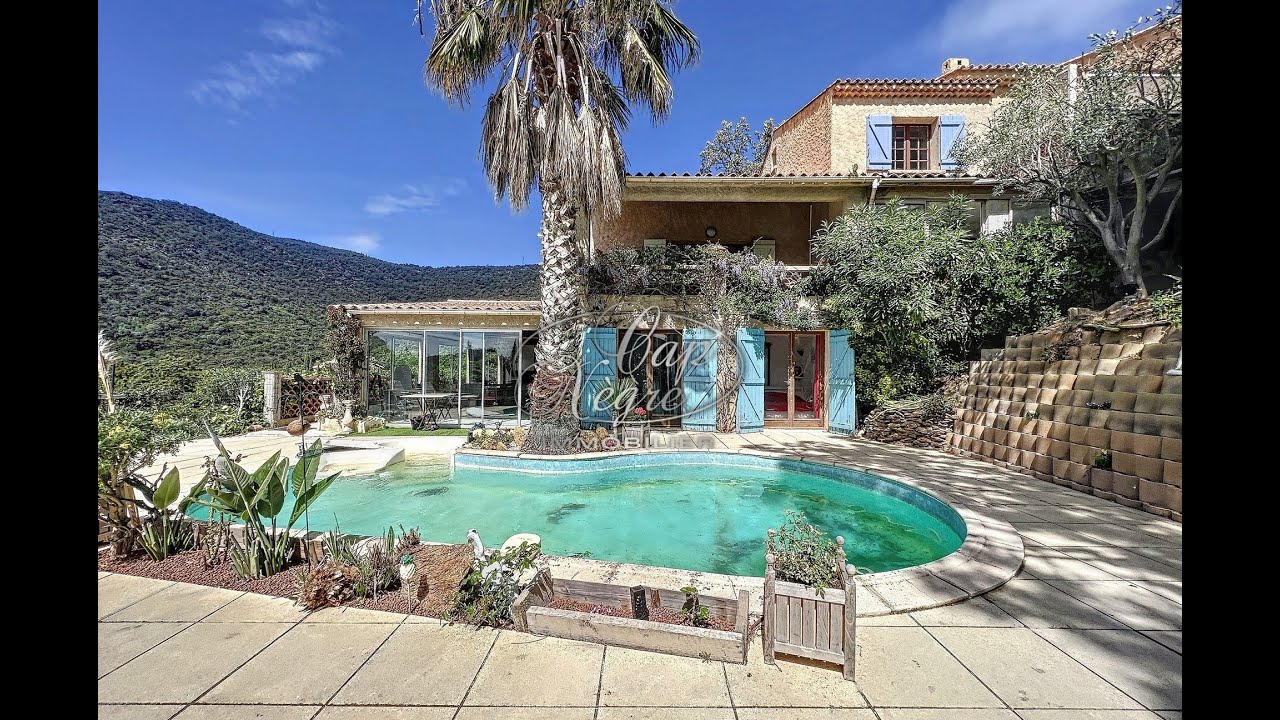 À VENDRE - Propriété provençale composée de 4 appartements au Rayol-Canadel - Cap Nègre Immobilier