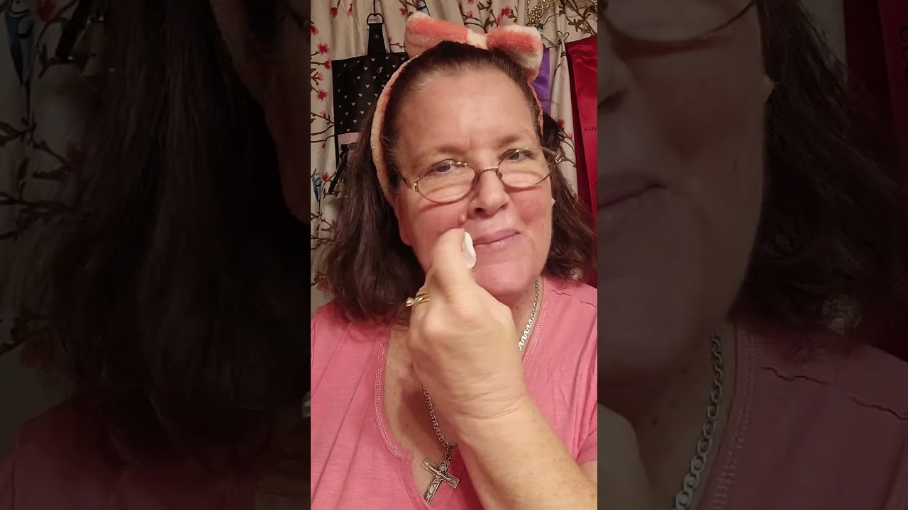 Mary Kay Satin Lips Demo by Krista.