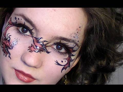 Want to see more? You could follow my blog? It's free! :D http://www.bloglovin.com/en/blog/2609935/klairedelys/follow An other one of my "arty" makeup tutori...