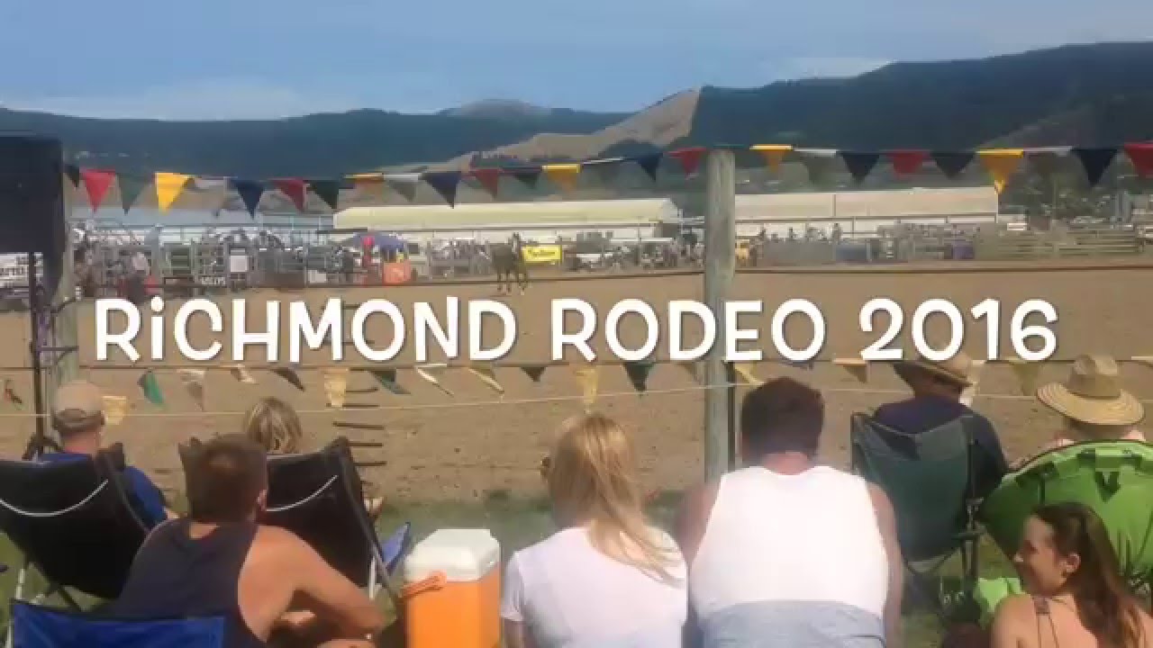Richmond Rodeo 2016 Open Bareback - YouTube
