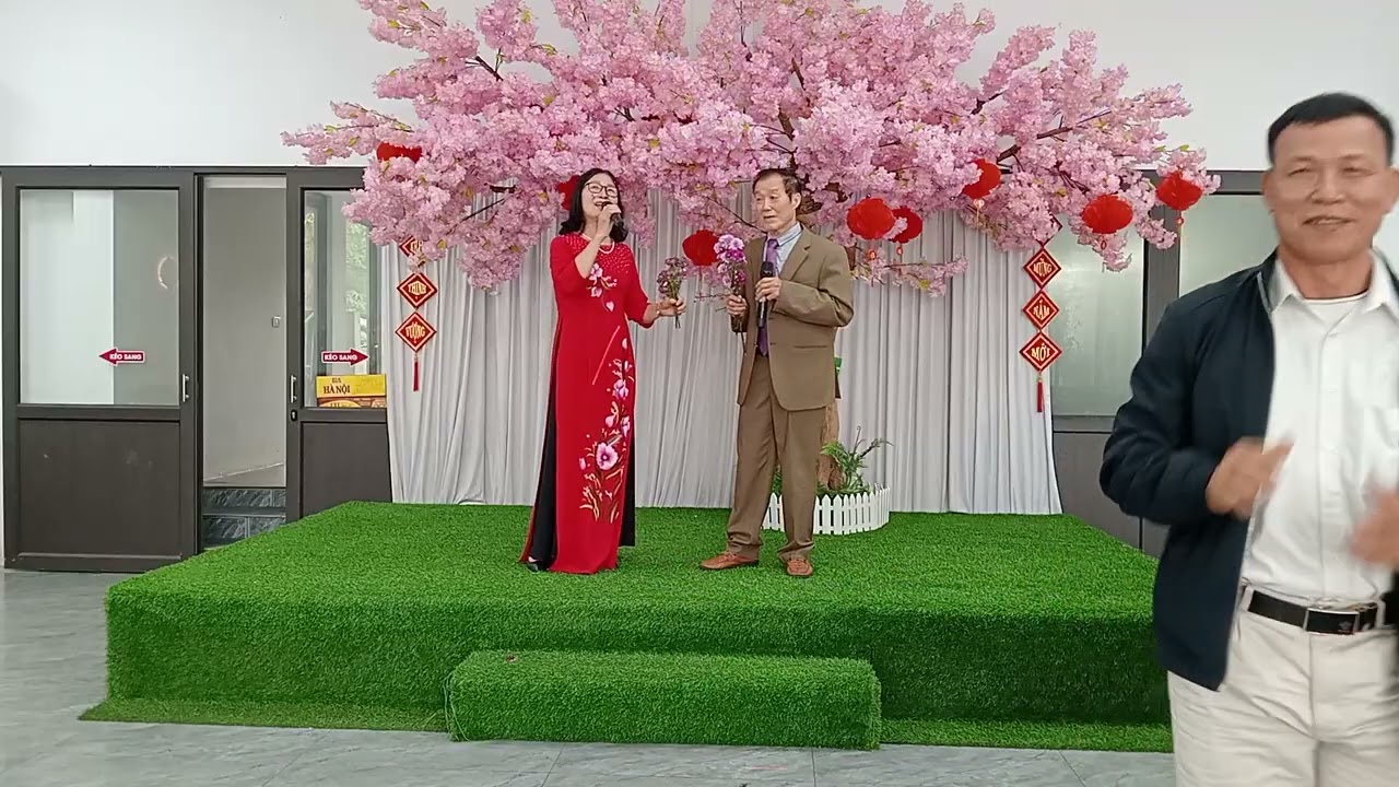 Câu lạc bộ yêu ca hát xuân hòa khai xuân 