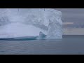Самый большой айсберг в мире начал движение