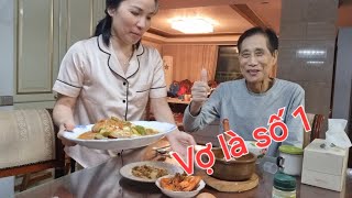 Có nên MUA NHÀ ở Việt Nam? Gia đình bữa tối vui vẻ, chồng Hàn mê món Cá Diêu hồng sốt cà chua