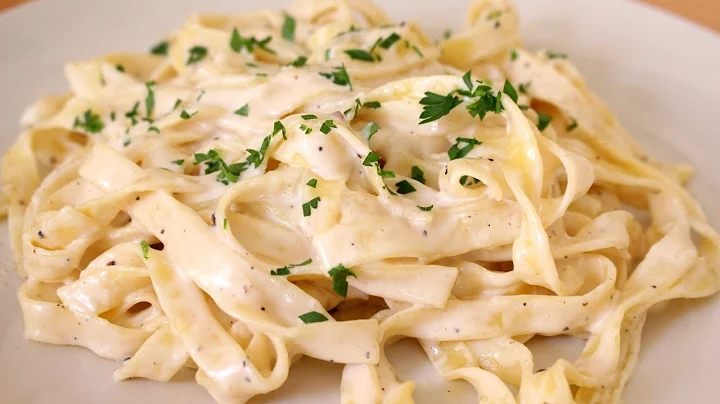 FETTUCCINI ALFREDO | ALE DE NAVA