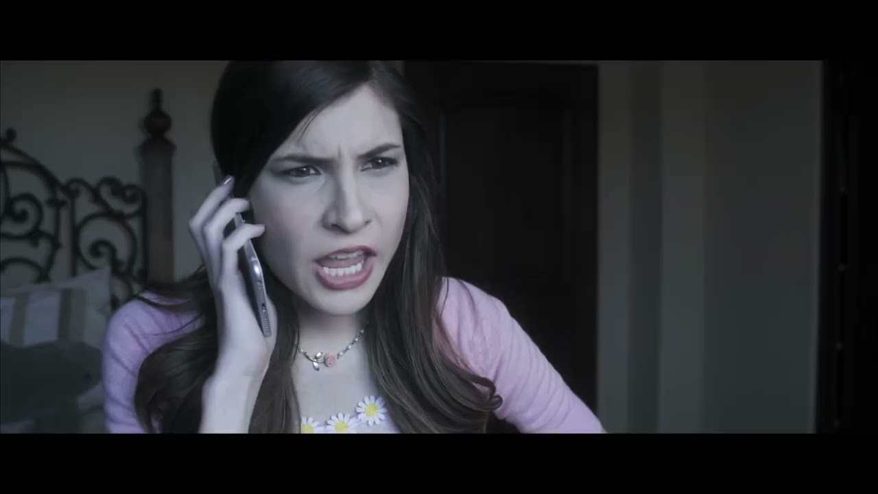 Trailer du film DON'T LOOK AWAY réalisé par Mouna Hafiene