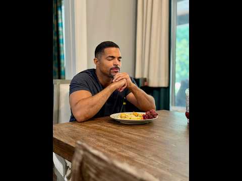 When Anthony thanks God for D'Nisha!