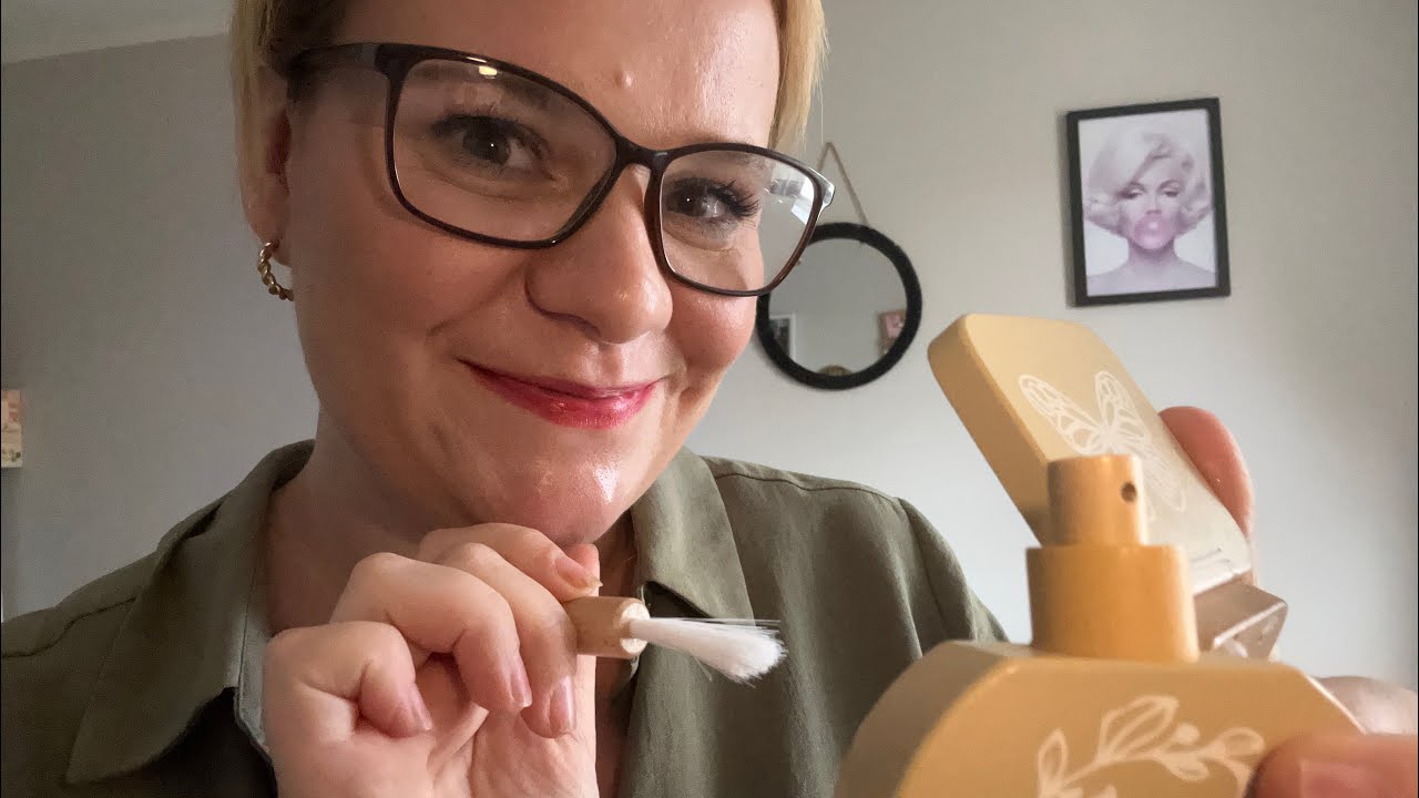 ASMR: Doing your makeup / inaudible / mouth sounds / whispering #asmr #whispering #inaudiblewhisper