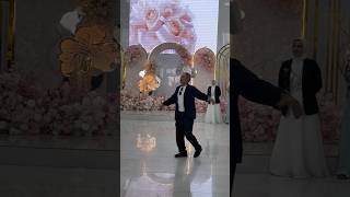 Как же танцует👍 #свадьба #ловзар