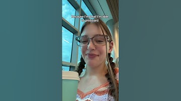 How I Fly As a Deaf Person ✈️ (TikTok): Lizzytharris