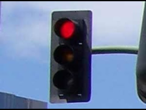 how to create a traffic light and light post in minecraft
