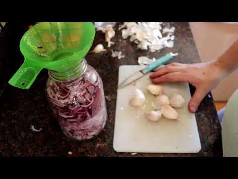 Simple, Delicious Recipe: Pickled Red Onions