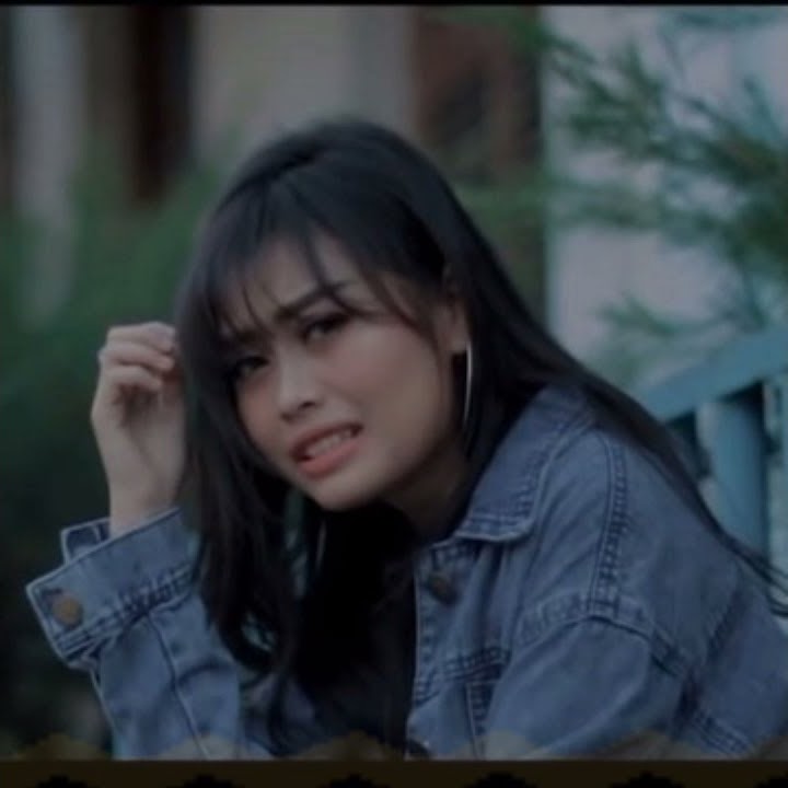 Eno viola - Sarunai Babungo Ameh