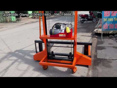 Video xe nâng sử dụng điện 220v nâng tải 1 tấn giá rẻ Quyết... - youtube