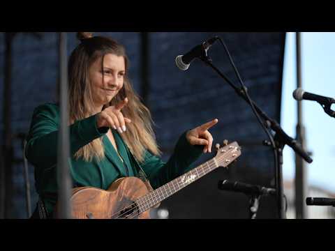 Larissa Leaves Doing Some Percussive Ukulele at the Ukulele Hooley