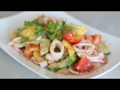 SQUID STIR-FRY w/ Vegetables (MỰC XÀO THƠM CÀ)