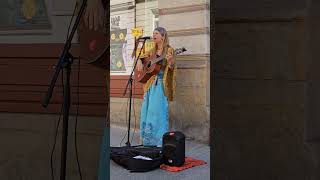 Phoebe Buffay Live 2025