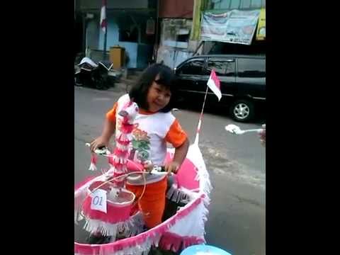 Persiapan lomba 17  agustus  sepeda  hias YouTube