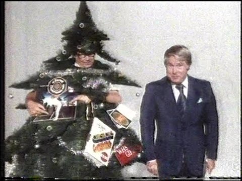Morecambe and Wise - WH Smith Christmas Gifts (1977) TV Commercial