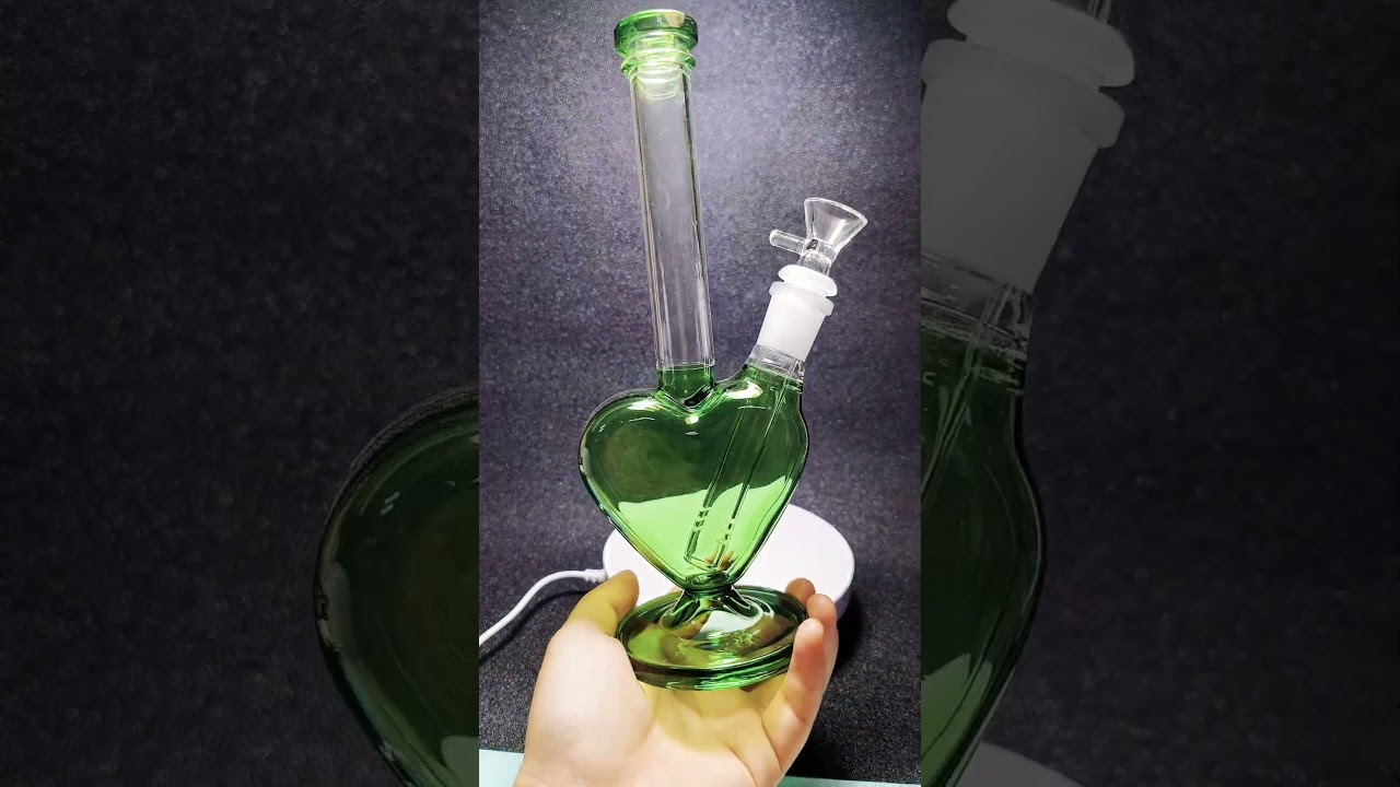 Green Heart Base Glass Bong