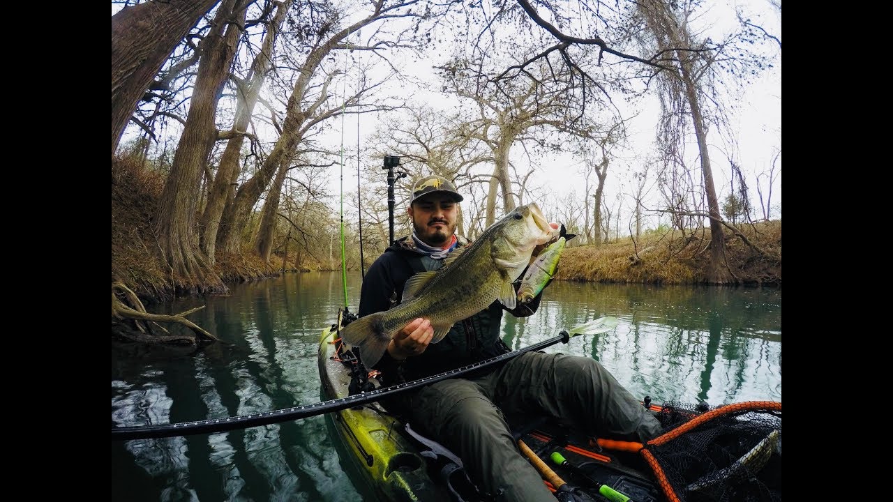 Kayak Bass Fishing: w/ BIG swimbaits