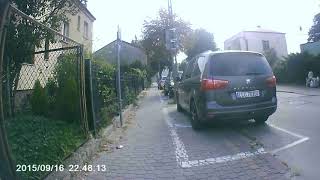 Zakaz Parkowania A Co Dzienie Zastawiony Chodnik Mimo Że Obok Jest Parking Za 2 Zł