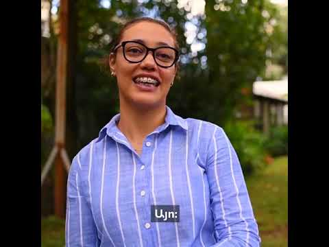 Video: Կրծքերով ծածկված կանայք