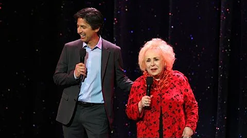 'Everybody Loves Raymond' Actress Doris Roberts Di...