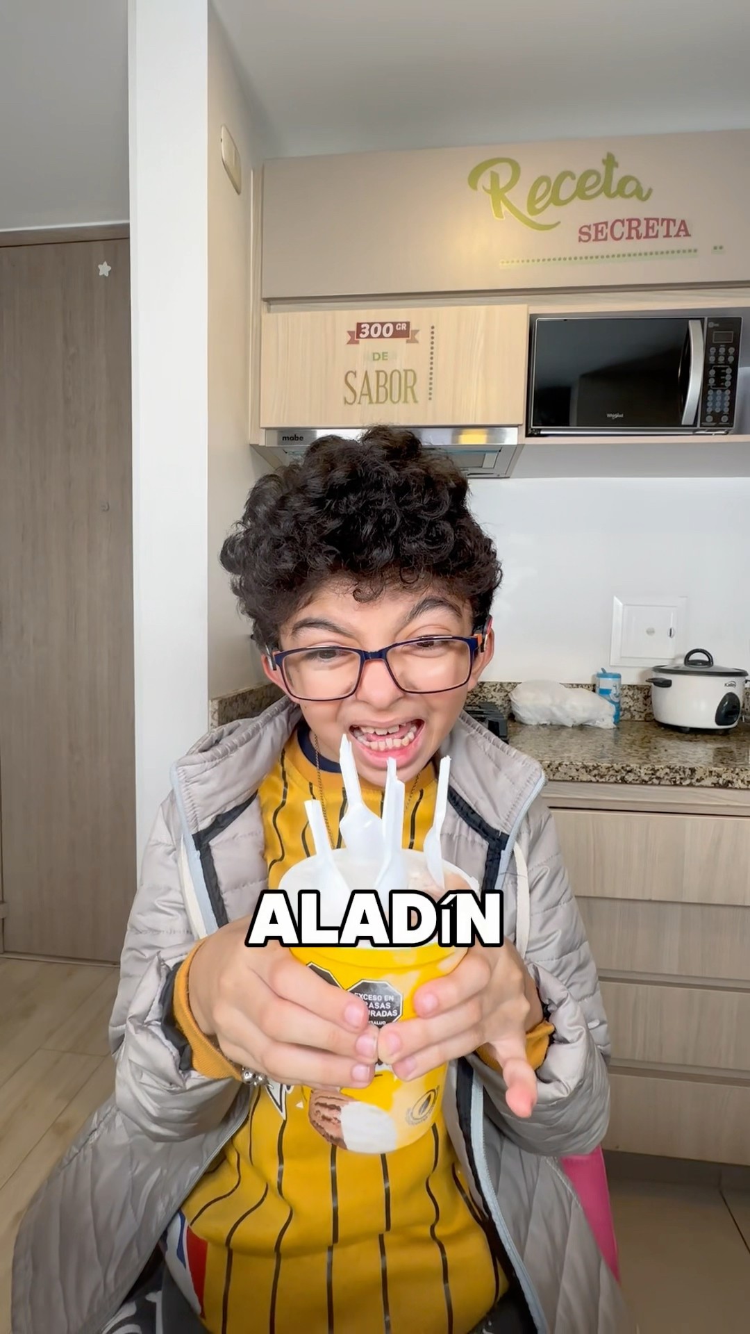 mi hermanito rompió todas las cucharas ??‍♀️ #shorts