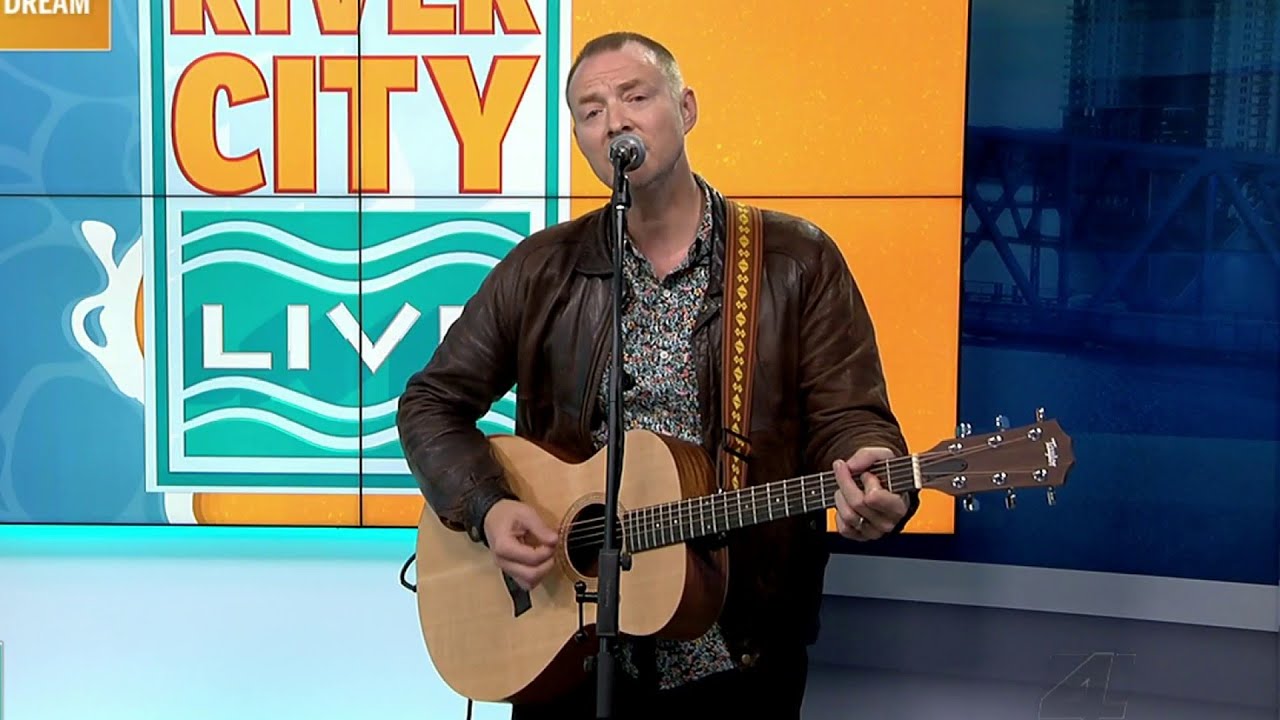 River City Beats | Andy Zipf performing "Flying in a lucid dream"