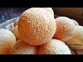 Sesame balls ขนมงาทอด บางคนก็เรียกขนมไข่หงส์ หรือขนมอีตุย