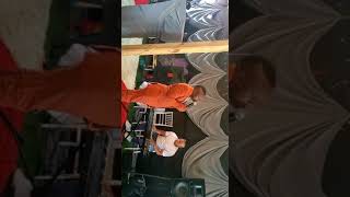 Angeke Asidele Uyohlala Enathi  abaningi Bayamshiya