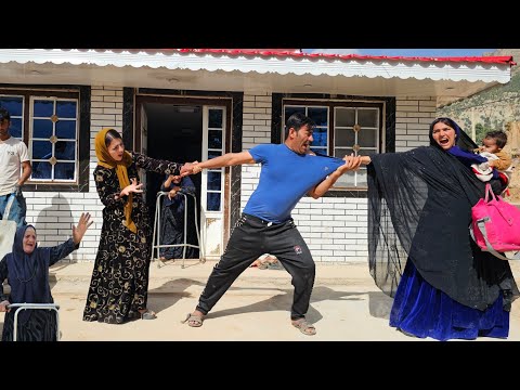 Documentary Stepmother:The role of the psychopath's first wife who wants to take Hamid away by force