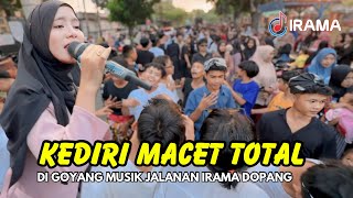 Kediri Ambyar Di Goyang Musik Jalanan Irama Dopang Bikin Jalanan Padat Merayap