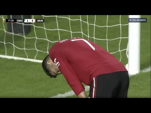 How Did Ronaldo MISS His 700th Career Club Goal!? | UEL MD 3 | CBS SPORTS Golazo