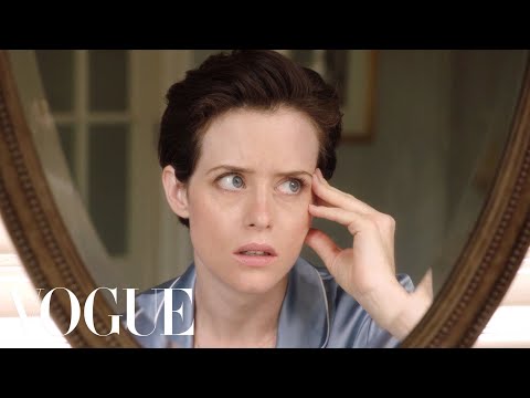 Video: Claire Foy beauty look: makeup and hair from The Crown actress