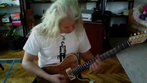 Istvan Alapi improvising on a new EDDA song