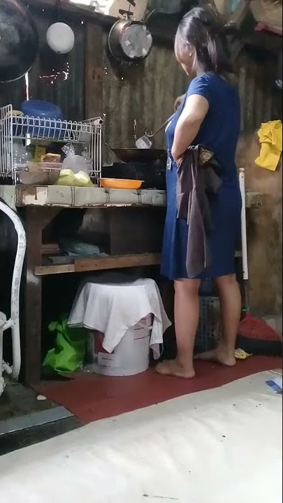 Janda Muda Lagi Masak di Dapur