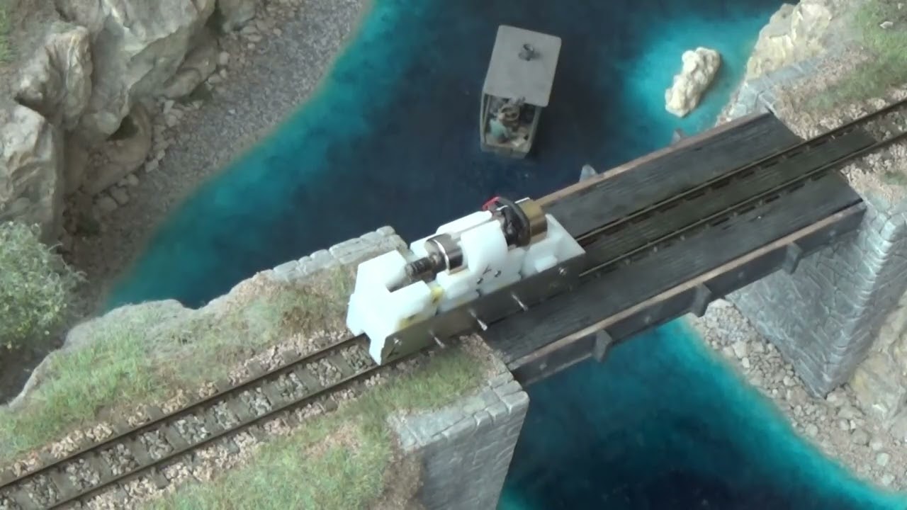 Baguley Drewry No 10 and Restless DC Controller