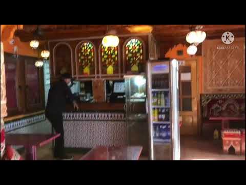 الشاي المغربي بإحدى المطاعم المغربية بغرناطة